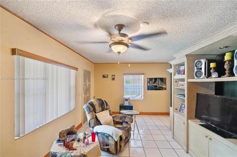 501 E 57th St, Hialeah, FL 33013 photo 13
