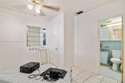501 E 57th St, Hialeah, FL 33013 photo 11