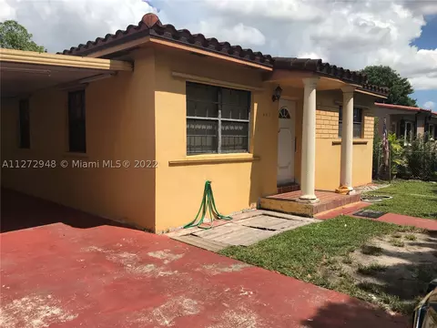 665 W 33rd St, Hialeah, FL 33012 photo 1