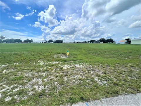 8700 Monserrat Rd, Sebring, FL 33876