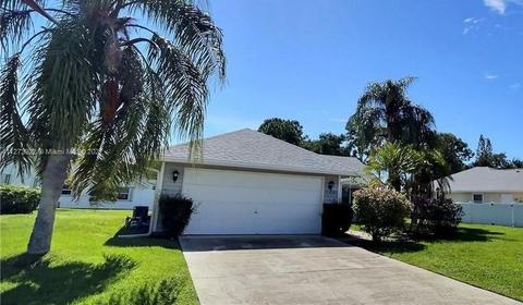 7210 SE Lillian Ct, Stuart, FL 34997 photo 2