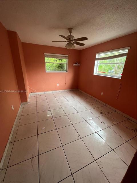 3045 NW 76th St, Miami, FL 33147 photo 2