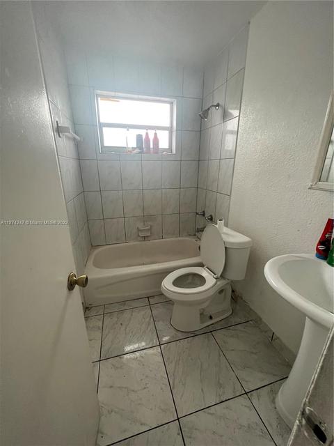 3045 NW 76th St, Miami, FL 33147 photo 10