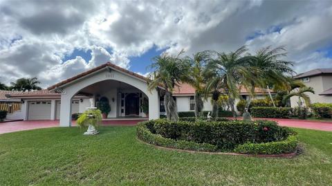 5801 Castlegate Ave, Davie, FL 33331
