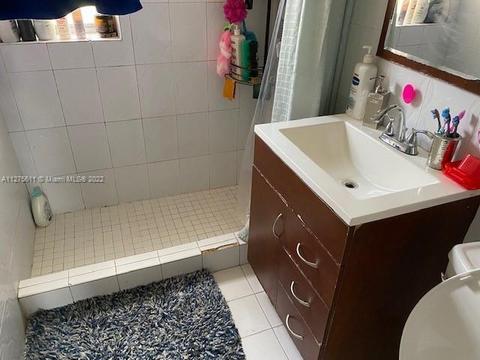 740 E 14th St, Hialeah, FL 33010 photo 4