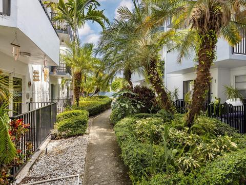 2496 SW 17th Ave #5207, Miami, FL 33145