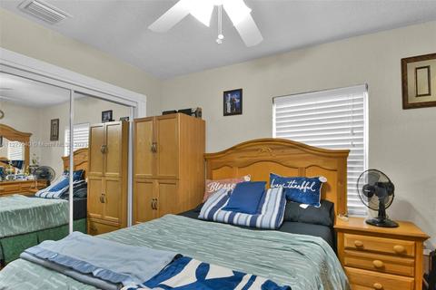 568 E 15th St, Hialeah, FL 33010 photo 20