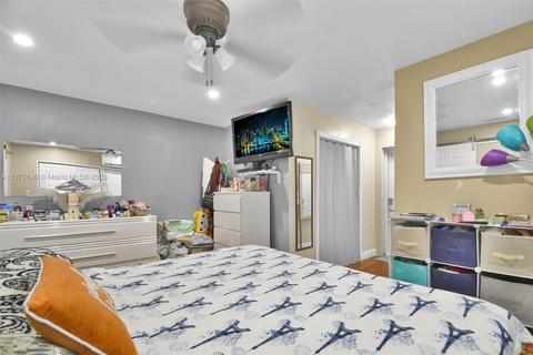 568 E 15th St, Hialeah, FL 33010 photo 26