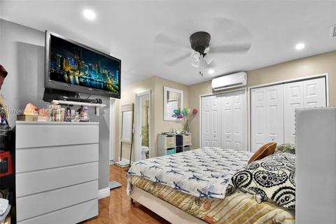 568 E 15th St, Hialeah, FL 33010 photo 16