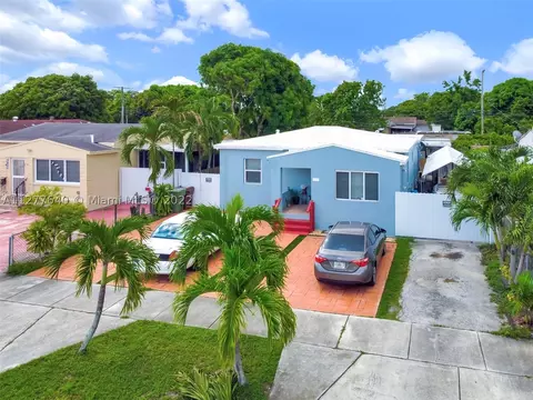 568 E 15th St, Hialeah, FL 33010 photo 1
