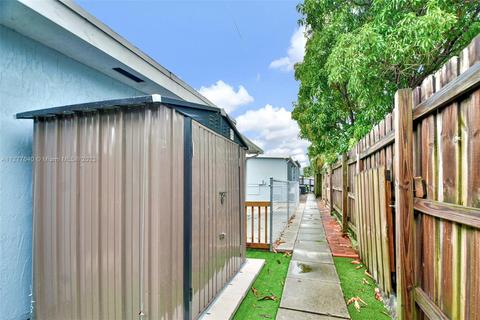568 E 15th St, Hialeah, FL 33010 photo 32