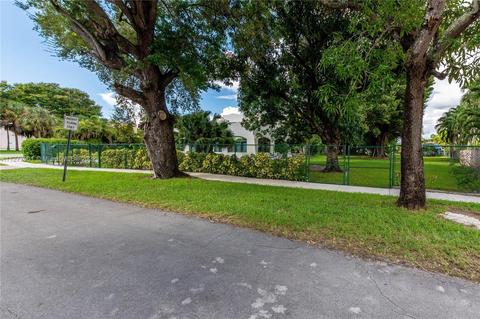 45 Olive Dr, Hialeah, FL 33010 photo 5