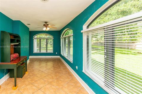 45 Olive Dr, Hialeah, FL 33010 photo 15