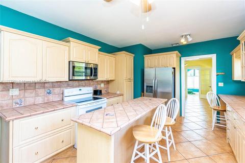 45 Olive Dr, Hialeah, FL 33010 photo 29