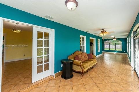 45 Olive Dr, Hialeah, FL 33010 photo 12