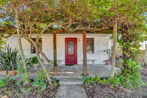 550 E 38th St, Hialeah, FL 33013 photo 3