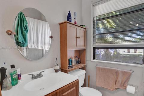 550 E 38th St, Hialeah, FL 33013 photo 20