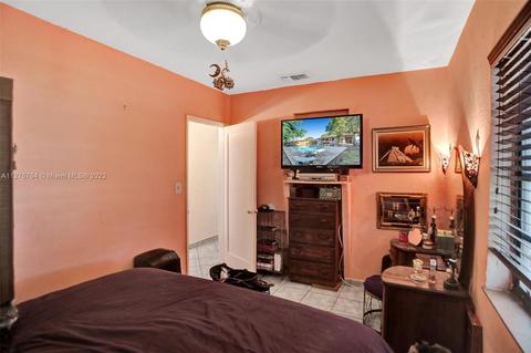 550 E 38th St, Hialeah, FL 33013 photo 12