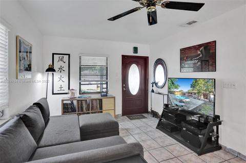 550 E 38th St, Hialeah, FL 33013 photo 13