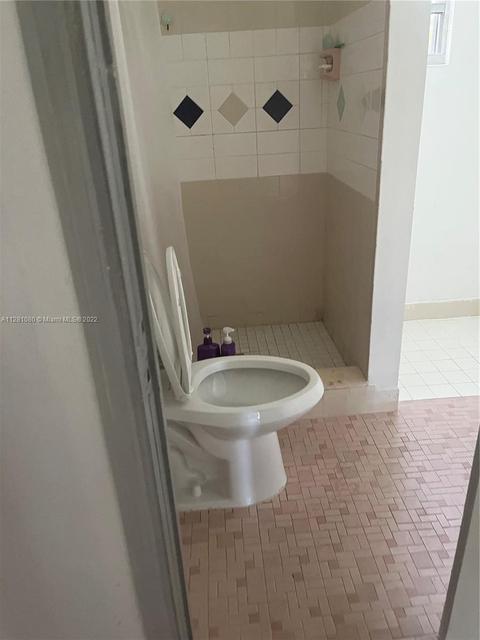 4814 E 9th Ln, Hialeah, FL 33013 photo 3
