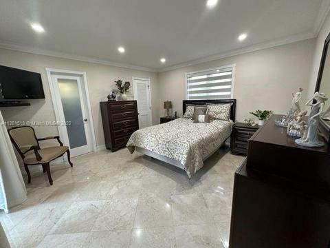 6963 Seagrape Ter, Miami Lakes, FL 33014 photo 11