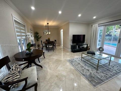 6963 Seagrape Ter, Miami Lakes, FL 33014 photo 31