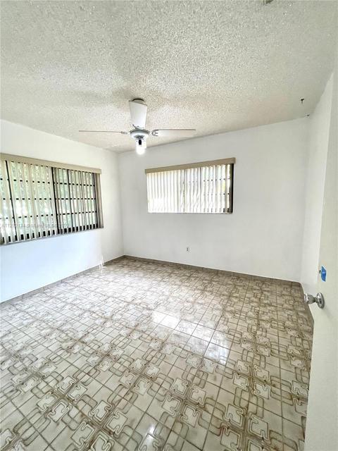 4832 E 9th Ct, Hialeah, FL 33013 photo 20