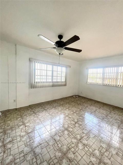 4832 E 9th Ct, Hialeah, FL 33013 photo 11