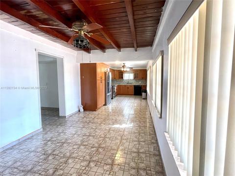 4832 E 9th Ct, Hialeah, FL 33013 photo 4