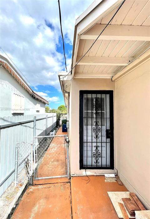 4832 E 9th Ct, Hialeah, FL 33013 photo 42