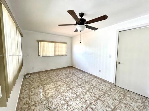 4832 E 9th Ct, Hialeah, FL 33013 photo 14