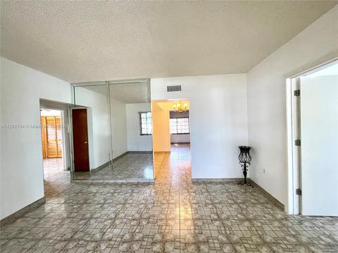 4832 E 9th Ct, Hialeah, FL 33013 photo 10