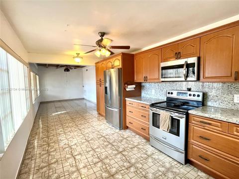 4832 E 9th Ct, Hialeah, FL 33013 photo 40