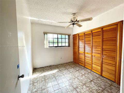 4832 E 9th Ct, Hialeah, FL 33013 photo 24
