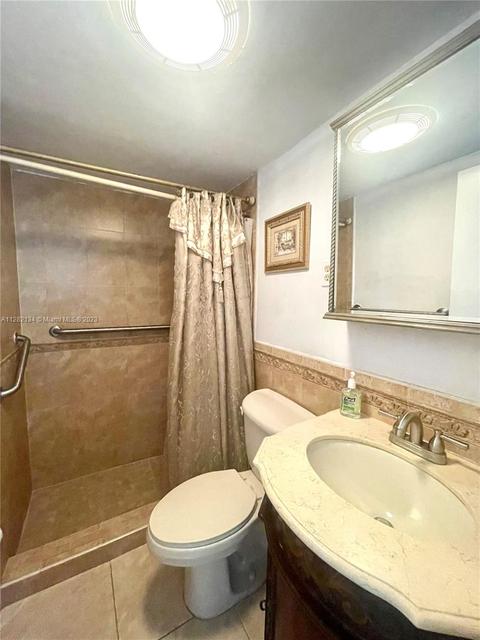 4832 E 9th Ct, Hialeah, FL 33013 photo 17
