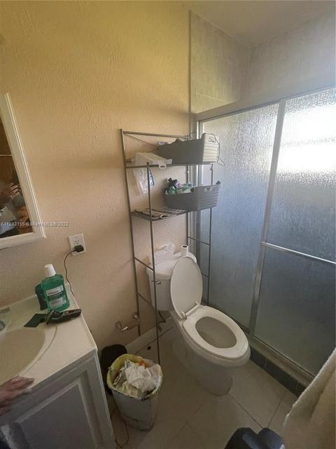 634 W 65th Dr, Hialeah, FL 33012 photo 23