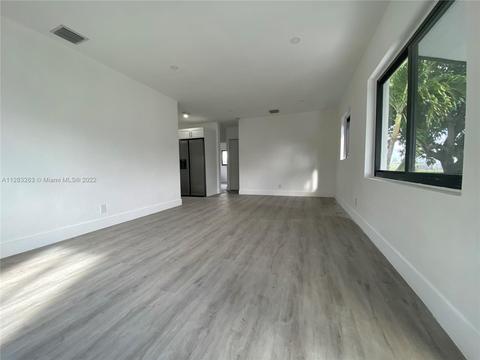 691 E 58th St, Hialeah, FL 33013 photo 4