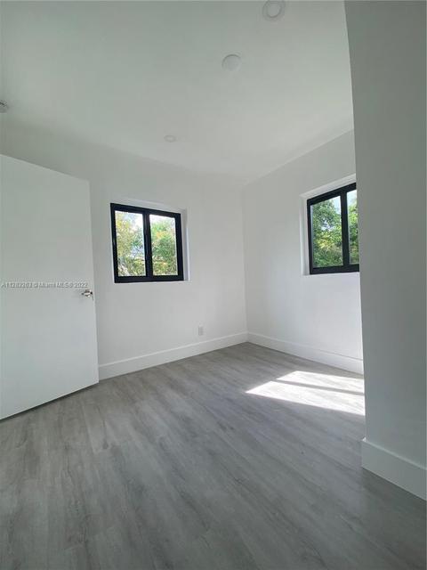 691 E 58th St, Hialeah, FL 33013 photo 18