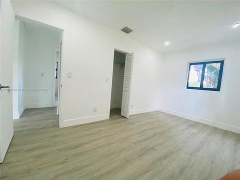 691 E 58th St, Hialeah, FL 33013 photo 22