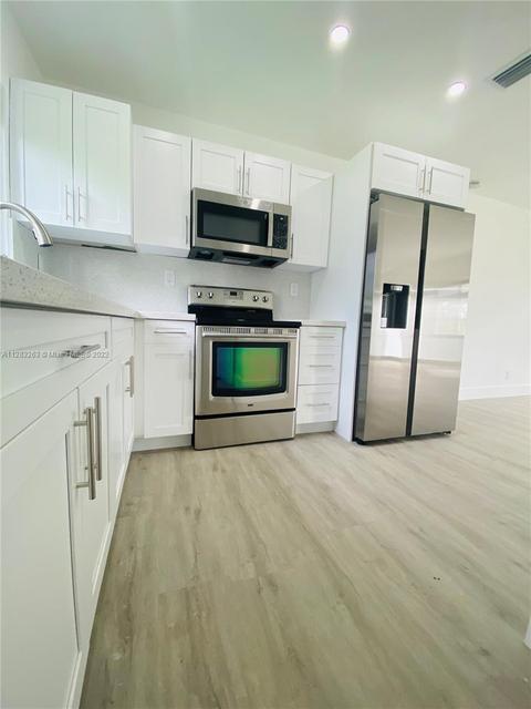 691 E 58th St, Hialeah, FL 33013 photo 8