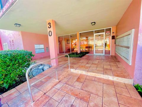 30 E 39th St #215, Hialeah, FL 33013 photo 2