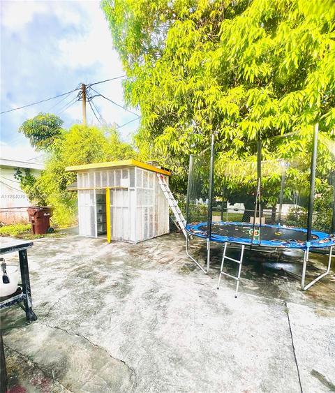 3635 E 2nd Ave, Hialeah, FL 33013 photo 18