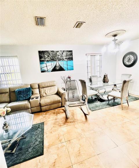 3635 E 2nd Ave, Hialeah, FL 33013 photo 4