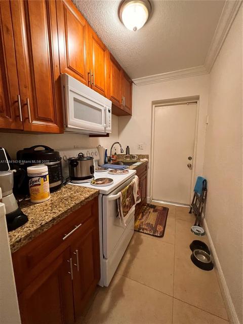 85 E 10th St, Hialeah, FL 33010 photo 3