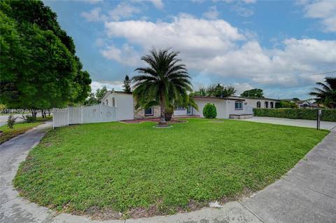 810 W 67th St, Hialeah, FL 33012 photo 2