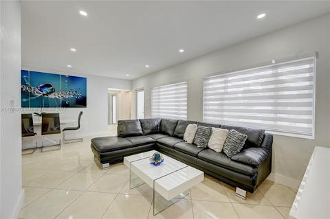 810 W 67th St, Hialeah, FL 33012 photo 8