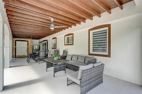 810 W 67th St, Hialeah, FL 33012 photo 25