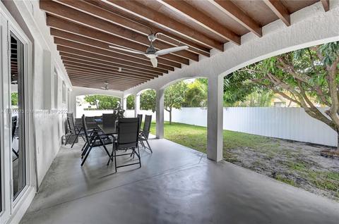 810 W 67th St, Hialeah, FL 33012 photo 23