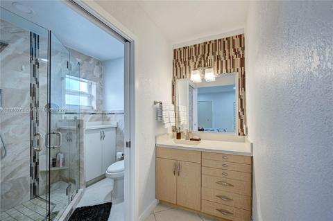 810 W 67th St, Hialeah, FL 33012 photo 13