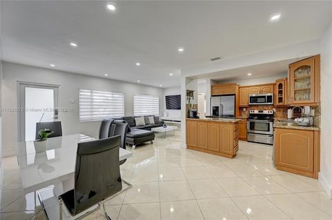 810 W 67th St, Hialeah, FL 33012 photo 4